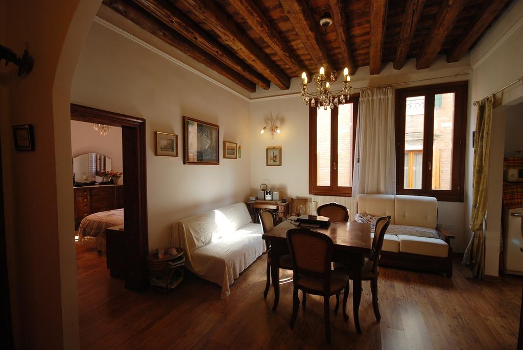 La Galea Venice Apt Room photo